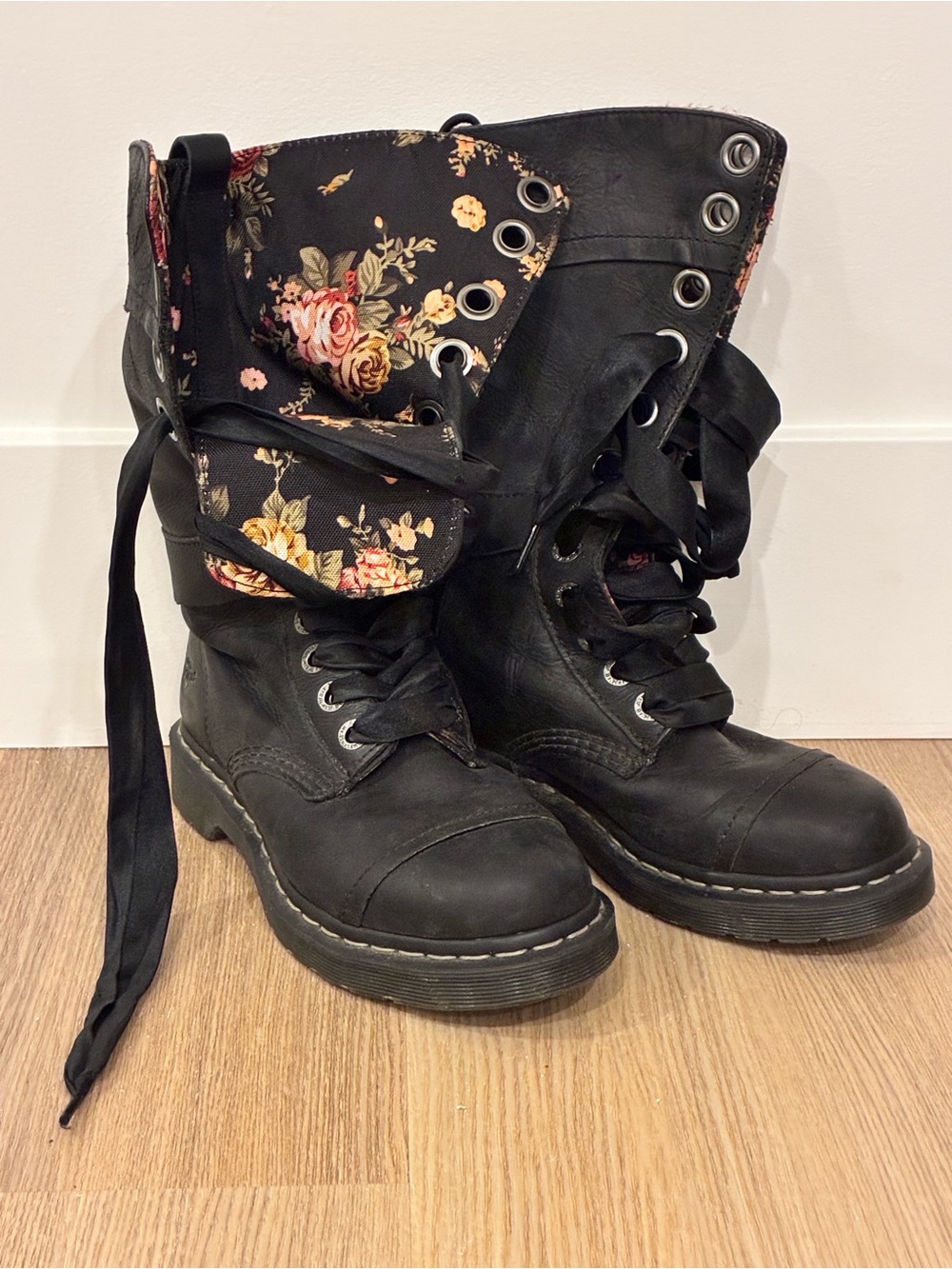 RARE Dr Martens Floral-Lined Combat Boots for Women